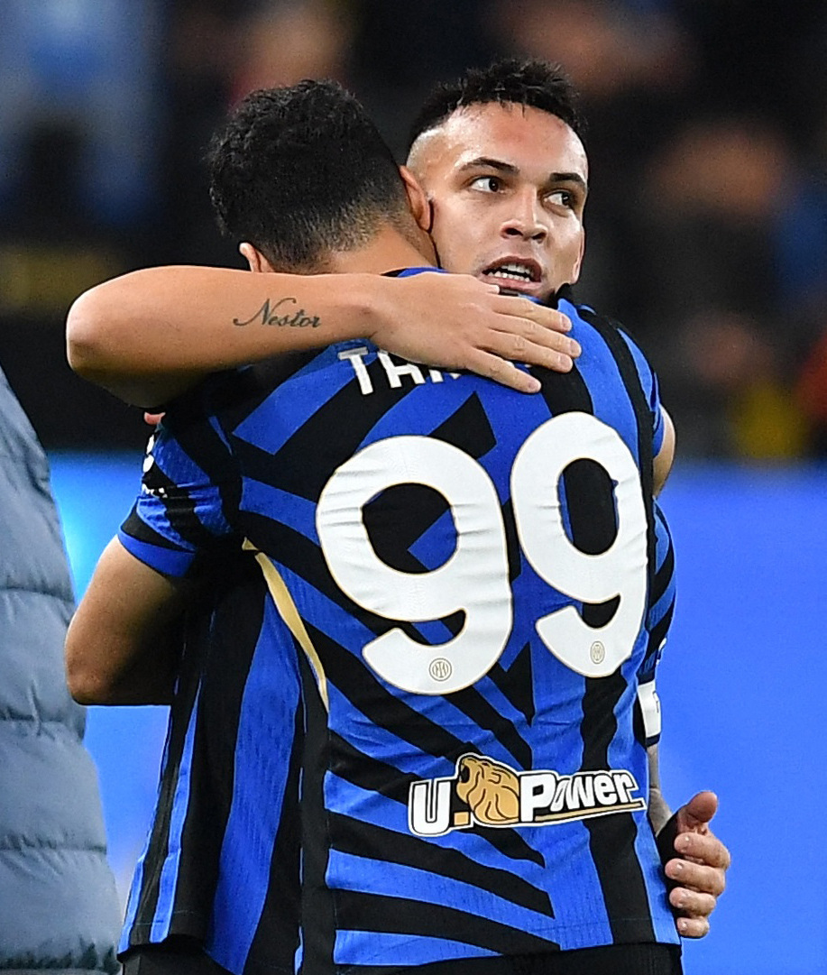 包含赛地聚焦：意大利杯清晨热度飙升，比利亚雷亚尔外线爆发，话题不断，临场指挥获称赞的词条